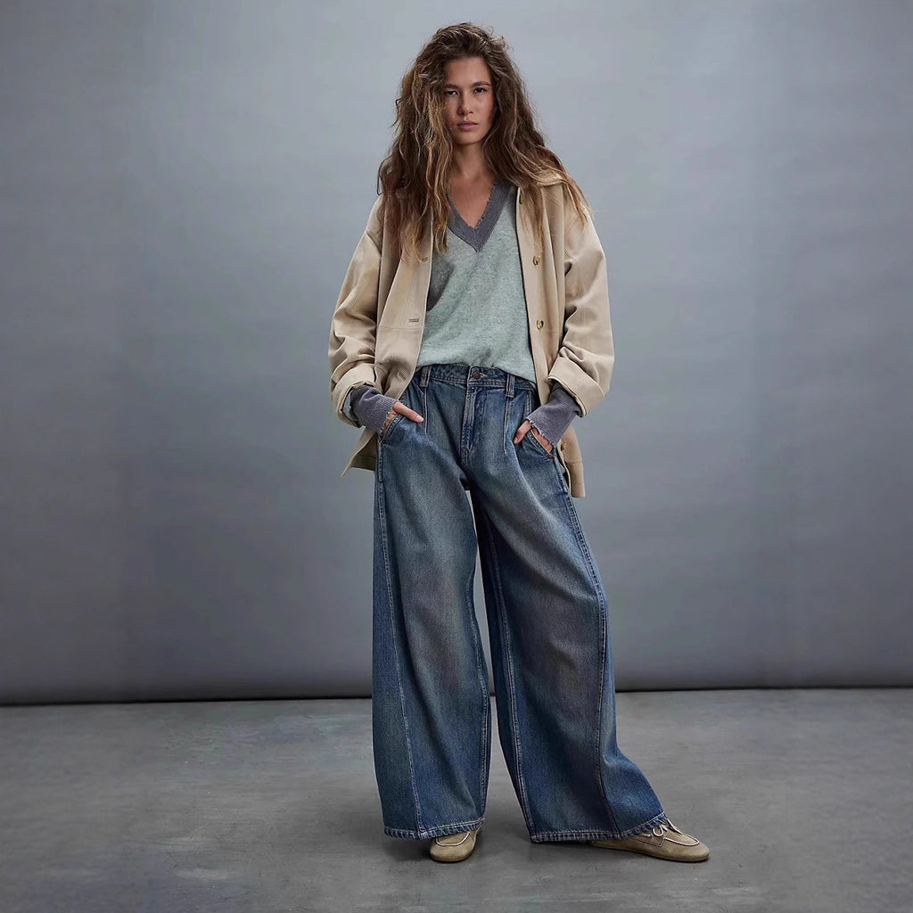 Retro Low-Rise Wide-Leg Ankle Jeans