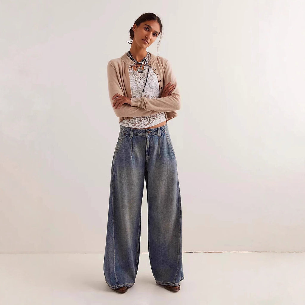 Retro Low-Rise Wide-Leg Ankle Jeans