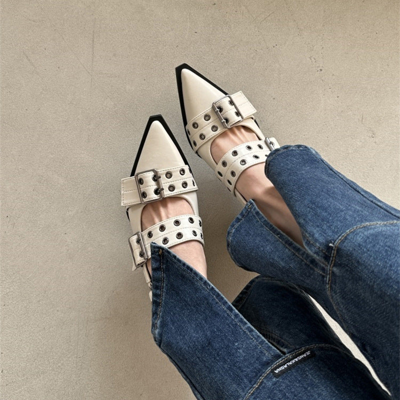 Rebellious Kitten Pointed-Toe Low Heels